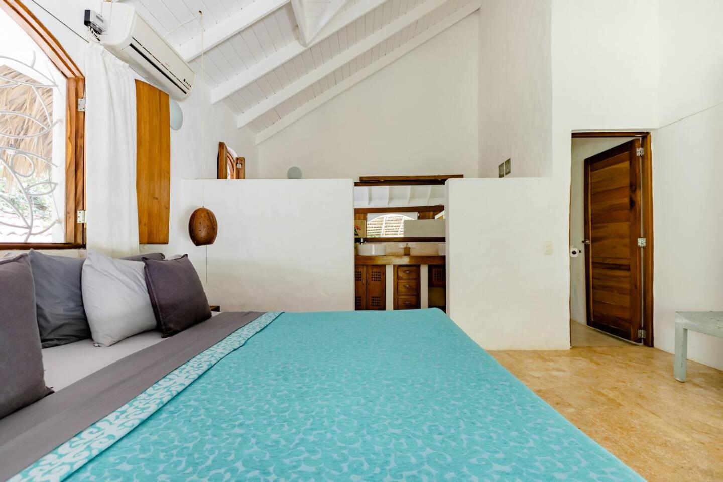 Bed and Breakfast Casa Picaflor Лас-Терренас Номер фото